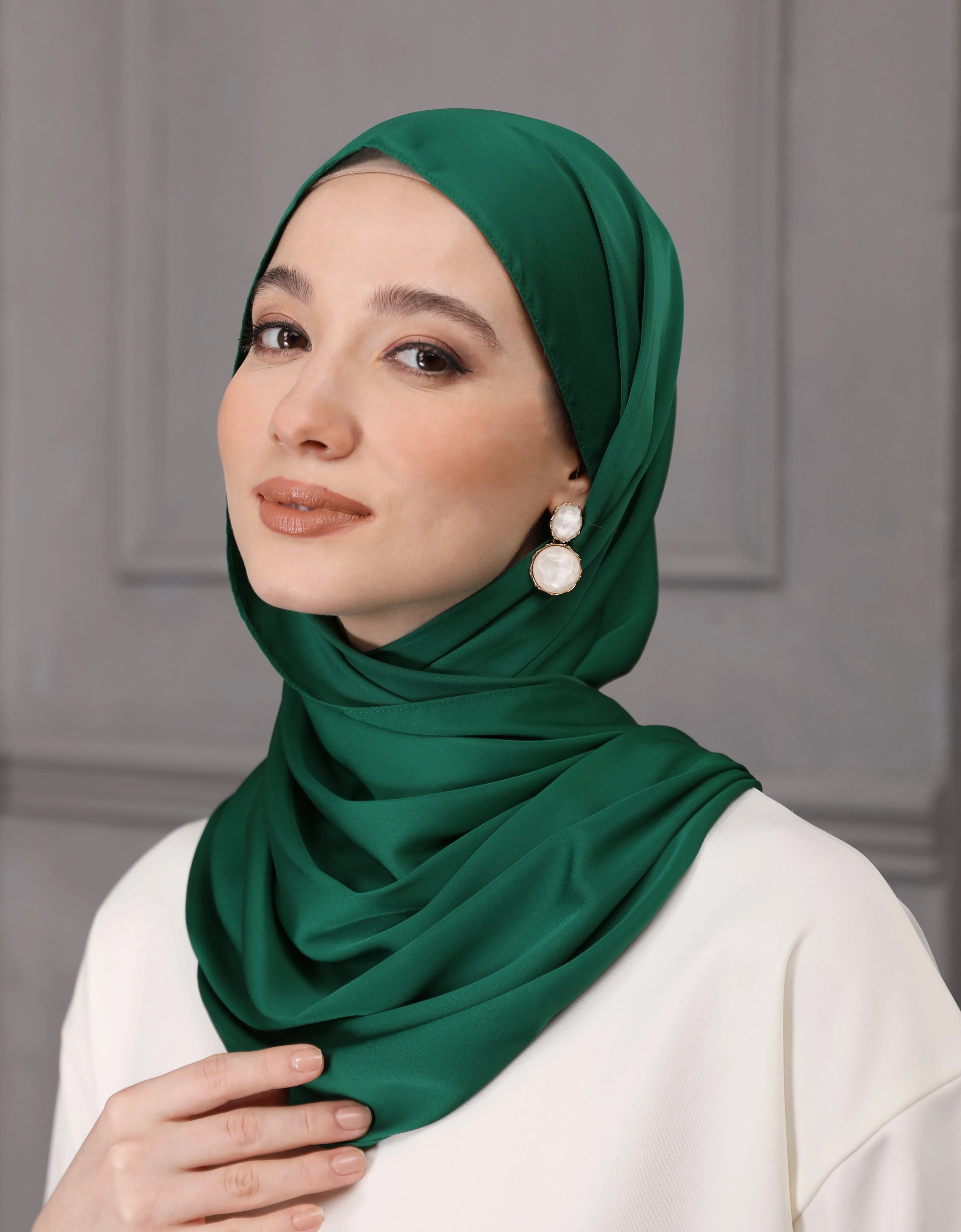 EVELYN SHAWL (EMERALD GREEN)