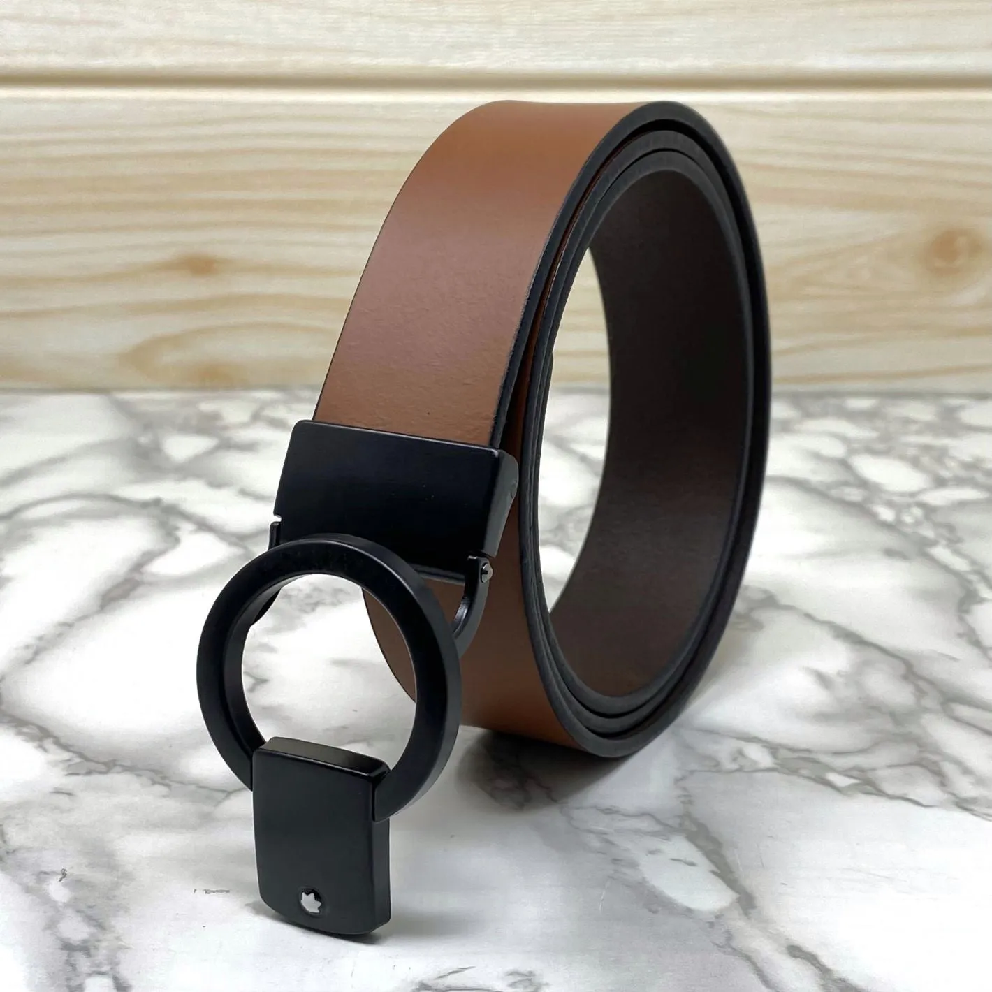 Round Lock Pattern Pressing Buckle With Leather Strap-JonasParamount